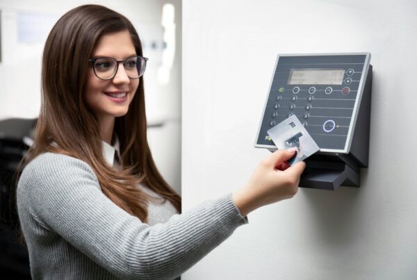 1st of March is approaching! Get prepared with the digital Work Card